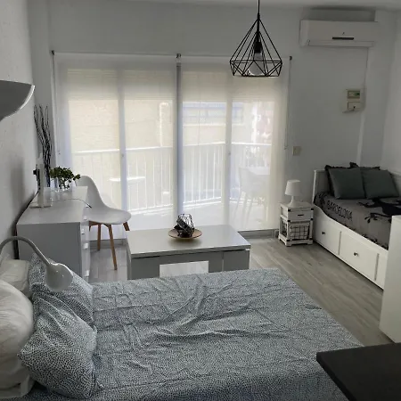 Moderno Estudio Con Terraza Segunda Linea Playa Los Boliches-fuengirola